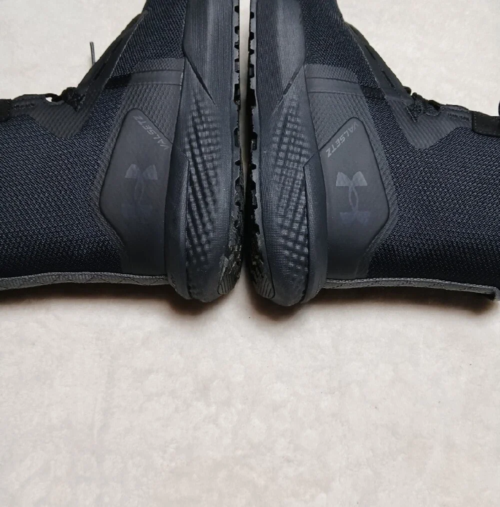 Under Armour all black